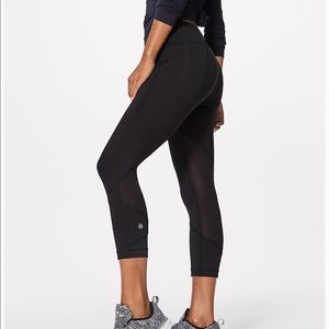 LULU LEMON crop black leggings with zipper size 6